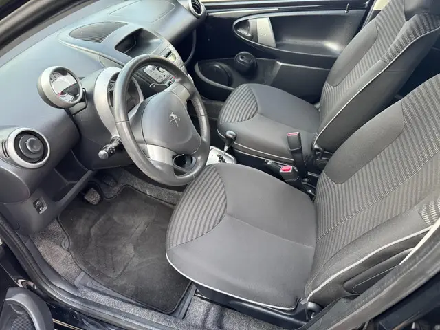 Peugeot 107 1.0 Active AUTOMAAT!!! 2013 Benzine 10