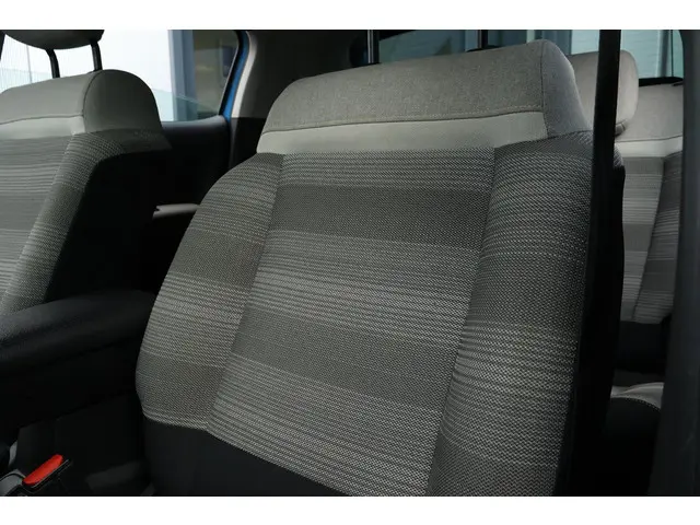 Citroën C3 1.2 PureTech S&S Shine / Camera 2017 Benzine 12