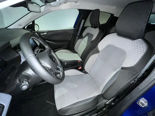 Mitsubishi Colt 1.6 Hybrid Intense 2024 Hybride Benzine 7