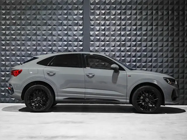 Audi Q3 Sportback 35 TFSI S Edition 2021 Benzine 3