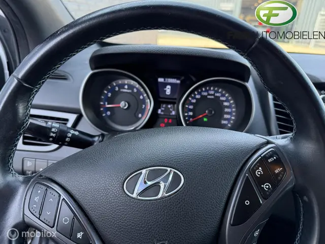 Hyundai i30 1.6 GDi GO! 2016 2017 Benzine 4