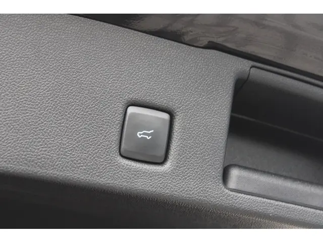 Ford Kuga 2.5 PHEV ST-Line 2022 Hybride Benzine 32