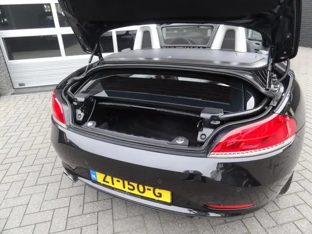 BMW Z4 Roadster SDrive18i High Executive 2015 Benzine 17