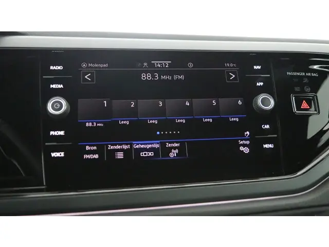 Volkswagen Polo 1.0 TSI 95pk R-Line DSG 2024 Benzine 25