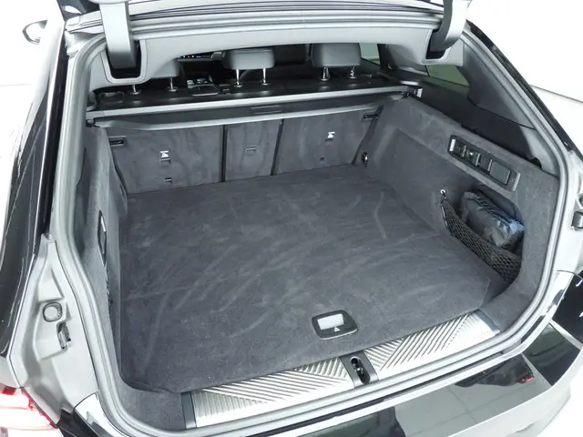 BMW 5 Serie Touring 520d 2025 Diesel 9