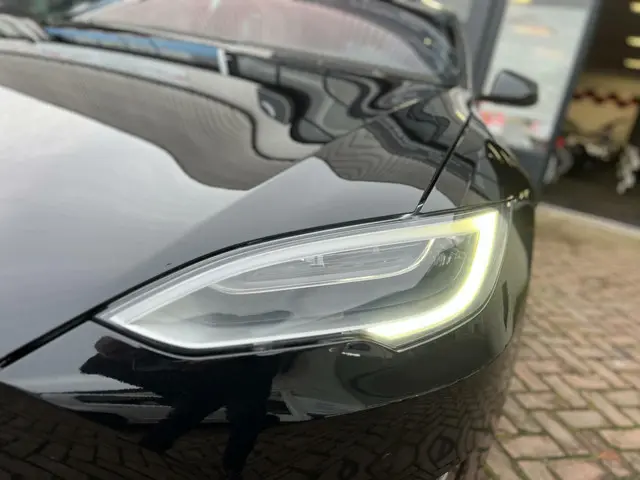 Tesla Model S 75D Auto pilot 2018 Elektrisch 11