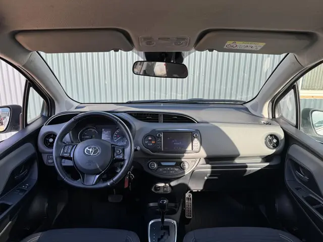 Toyota Yaris 1.5 Hybrid Executive 2018 Hybride Benzine 11