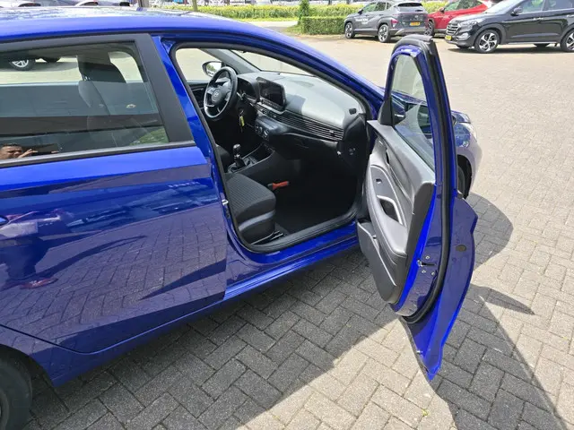 Hyundai i20 1.2 Comfort Smart NL-auto/2e eig 2021 Benzine 8