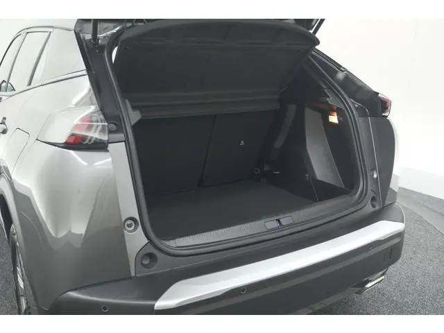 Peugeot 2008 PureTech 130 Active 2023 Benzine 58