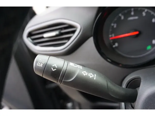 Opel Crossland X 1.2 Online Edition 2017 Benzine 18