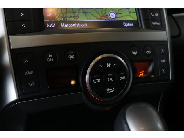 Toyota Verso 1.8 VVT-i Business 2013 Benzine 19