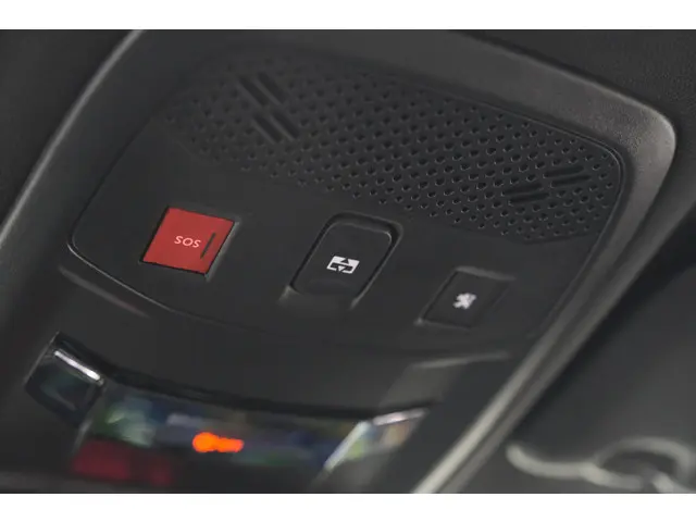 Peugeot e-2008 EV GT Pack 50 kWh 2021 Elektrisch 24