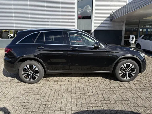 Mercedes-Benz GLC 300e 4MATIC 2020 Hybride Benzine 10