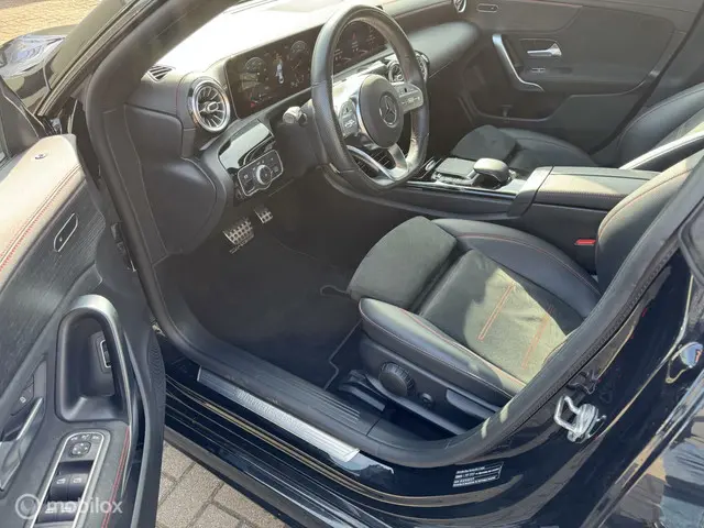 Mercedes-Benz CLA 200 Premium Plus 2020 Benzine 14
