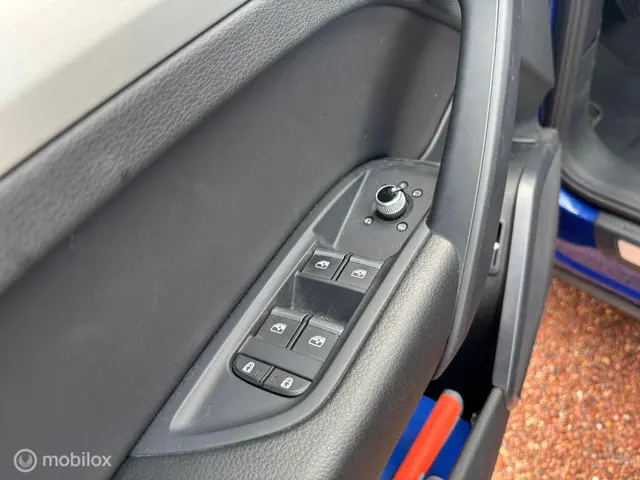 Audi Q5 55 TFSI e S edition 2022 Hybride Benzine 19