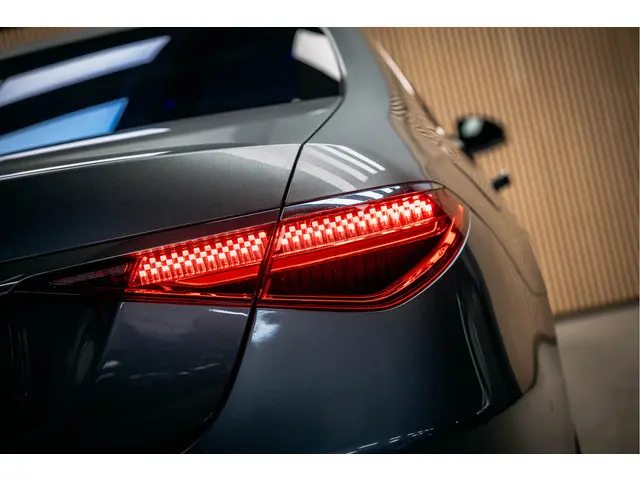 Mercedes-Benz S-Klasse 500 4MATIC 2021 Hybride Benzine 9