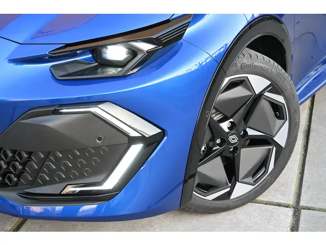 Renault Clio esprit Alpine 2026 Hybride Benzine 4