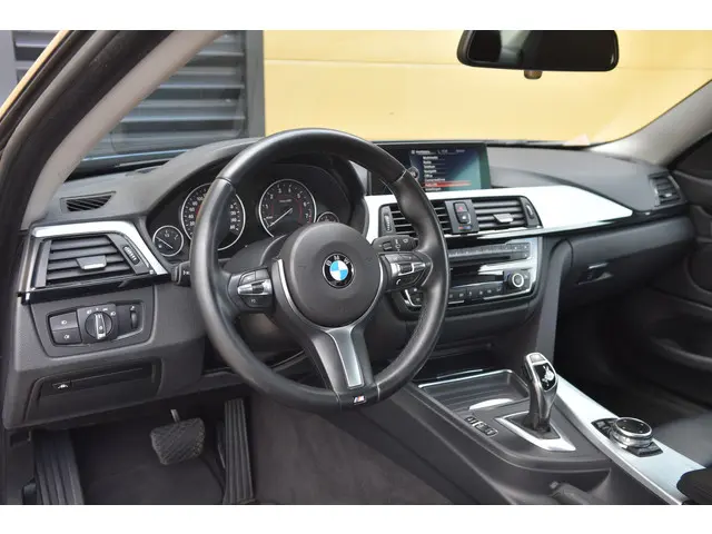 BMW 4 Serie Coupé 435i xDrive 2013 Benzine 10