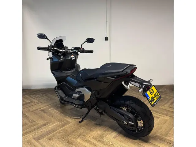 Honda NC 750 Scooter X-ADV KEYLESS LED 2022 Benzine 17