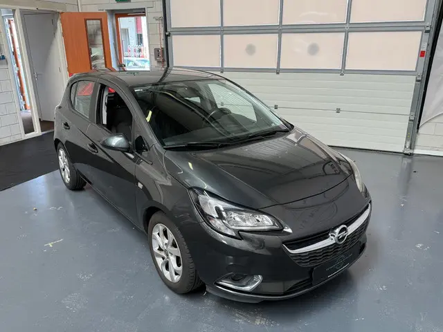 Opel Corsa 1.4 Online Edition 2017 Benzine 11