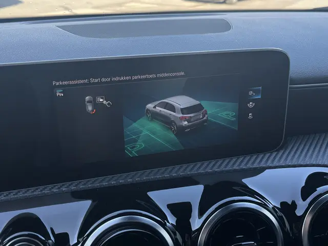 Mercedes-Benz A-Klasse 160 Advantage 2019 Benzine 9