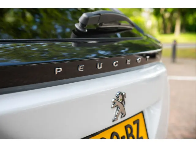 Peugeot e-2008 EV Allure Pack 50 kWh 2021 Elektrisch 19