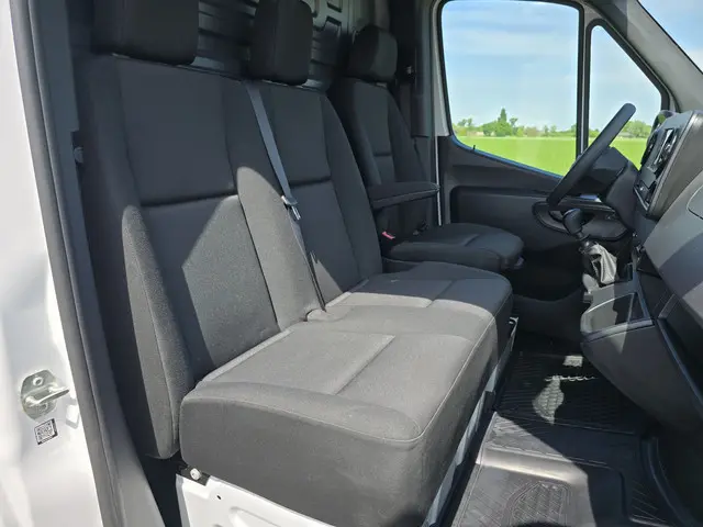 Mercedes-Benz Sprinter 315 1.9 CDI L3 H2 RWD 2023 Diesel 14
