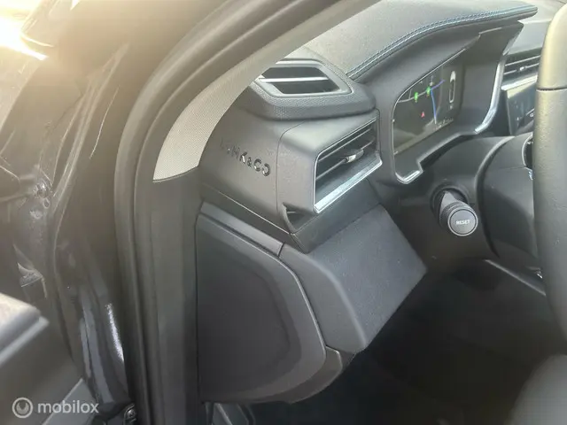 Lynk & Co 01 1.5 2023 Hybride Benzine 10