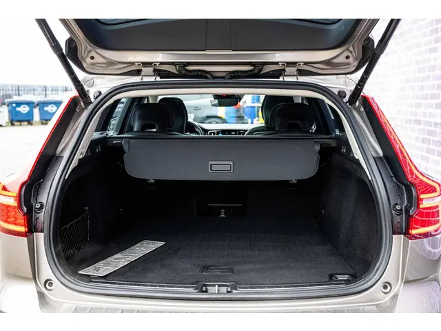 Volvo V60 2.0 B3 Inscription 2021 Benzine 33