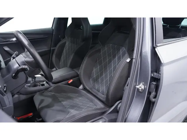 Škoda Karoq 1.5 TSI ACT Sportline Business 2023 Benzine 38