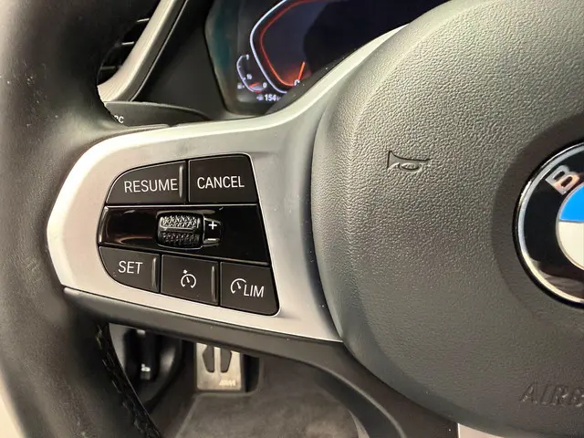 BMW 1 Serie 5-deurs 118i 2024 Benzine 12