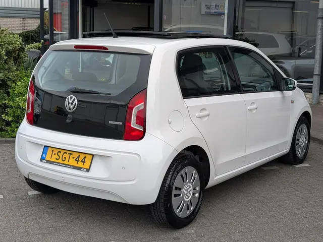 Volkswagen up! 1.0 move up! BlueMotion / PANO 2013 Benzine 12