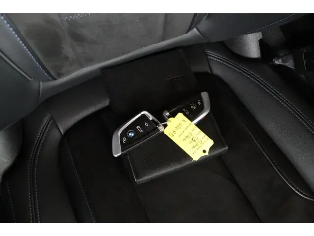 BMW 3 Serie 330i High Executive 2020 Benzine 8