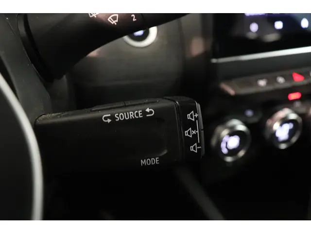 Renault Clio 1.0 TCe 90 GPF techno 2024 Benzine 22