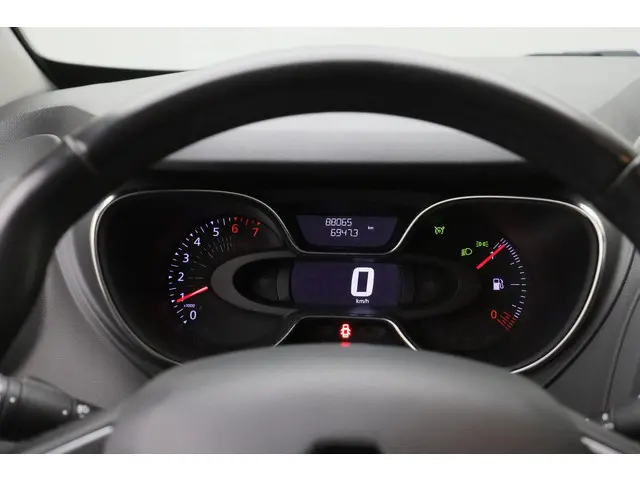 Renault Captur 0.9 TCe Intens 2017 Benzine 31