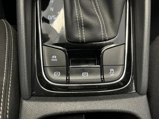 Škoda Karoq 1.5 TSI ACT Sportline 2020 Benzine 45