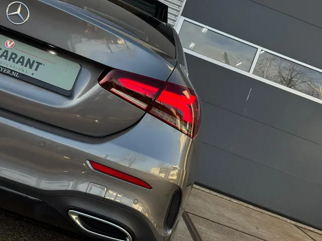 Mercedes-Benz A-Klasse 220 Premium 2021 Benzine 14