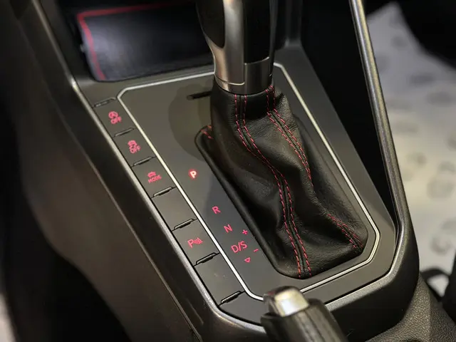 Volkswagen Polo 2.0 TSI GTI|PANO|BEATS|BOMVOL 2018 Benzine 15