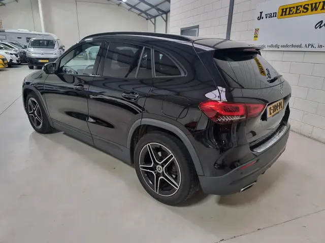 Mercedes-Benz GLA 200 Business Solution AMG 2021 Benzine 7