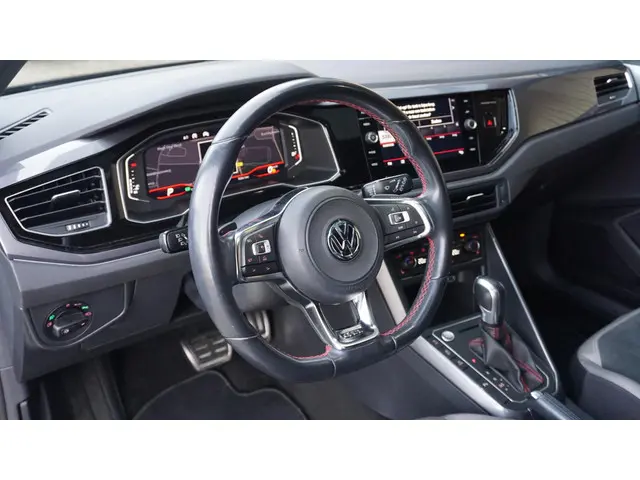 Volkswagen Polo GTI 2.0 TSI 200PK 5DRS DSG 2020 Benzine 33