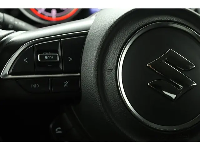 Suzuki Swift 1.0 Stijl Smart Hybrid 2019 Benzine 19