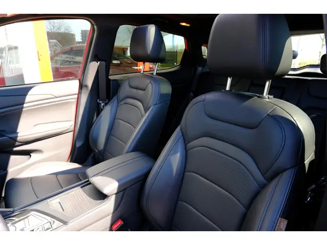 Seres 3 52kWh Aut. Pano|Leder|Navi|360Cam|LMV 2023 Elektrisch 34