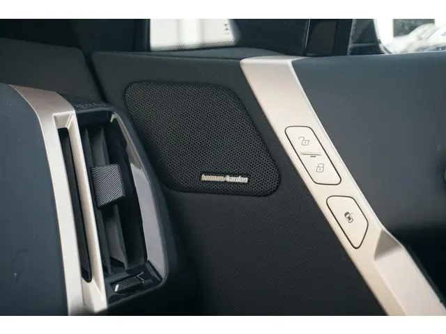 BMW iX xDrive50 M Sport 2023 Elektrisch 15