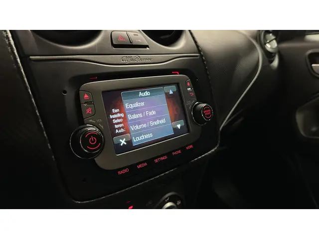 Alfa Romeo MiTo 0.9 TwinAir SBK AIRCO LM. 2013 Benzine 26
