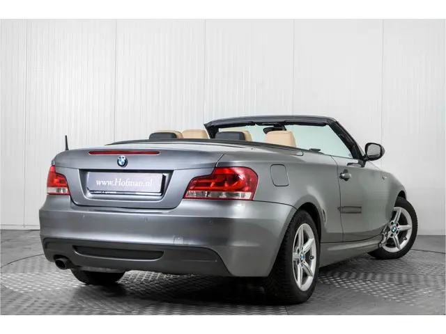 BMW 1 Serie Cabrio 120i High Executive 2012 Benzine 44