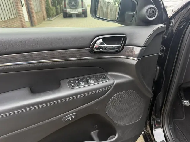 Jeep Grand Cherokee Overland 2019 Diesel 19