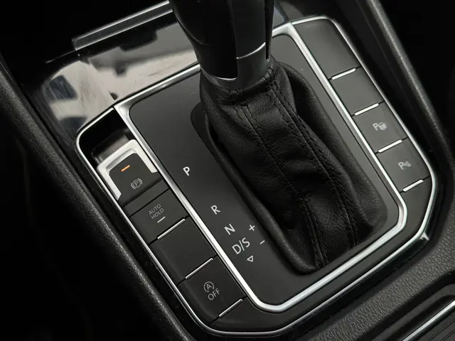 Volkswagen Golf Sportsvan 1.2 TSI Highline 2017 Benzine 22