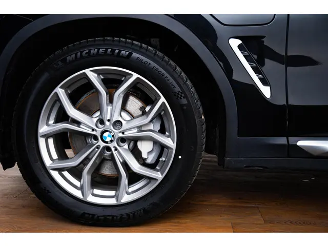 BMW X3 xDrive30e 2021 Hybride Benzine 27