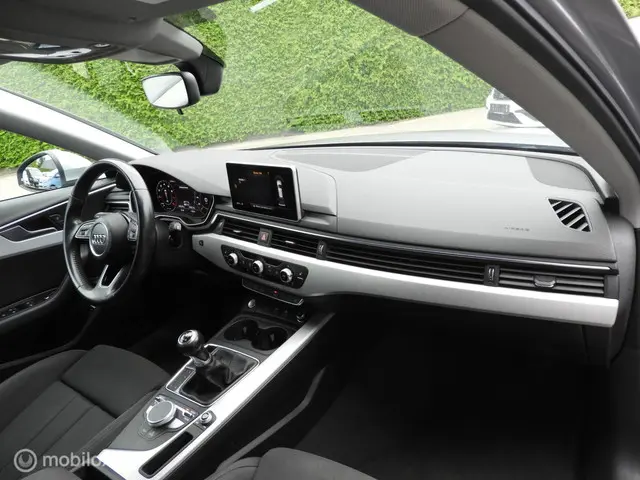 Audi A4 Avant 1.4 TFSI S line 150 PK 2017 Benzine 23