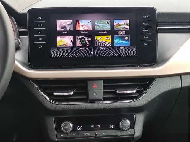 Škoda Kamiq 1.0 TSI Business Edition 2021 Benzine 17